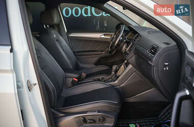 Внедорожник / Кроссовер Volkswagen Tiguan 2016 в 