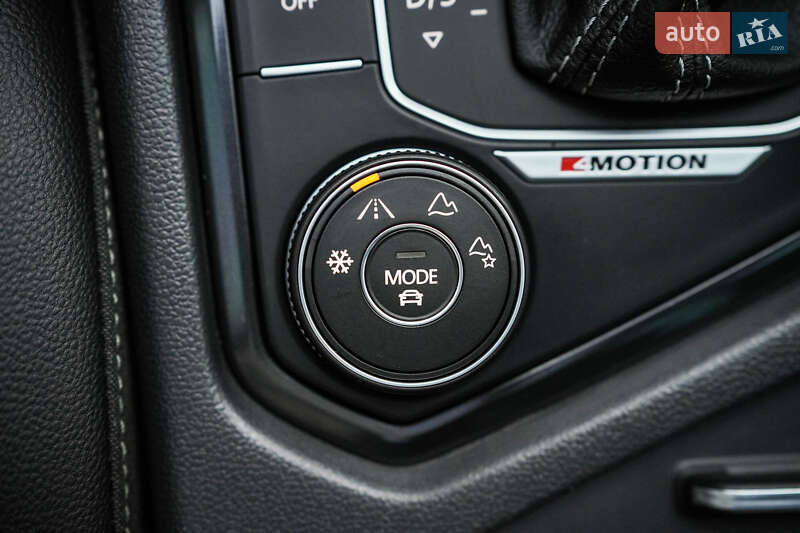 Внедорожник / Кроссовер Volkswagen Tiguan 2016 в Луцке