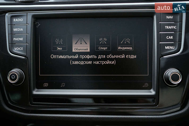 Внедорожник / Кроссовер Volkswagen Tiguan 2016 в Луцке