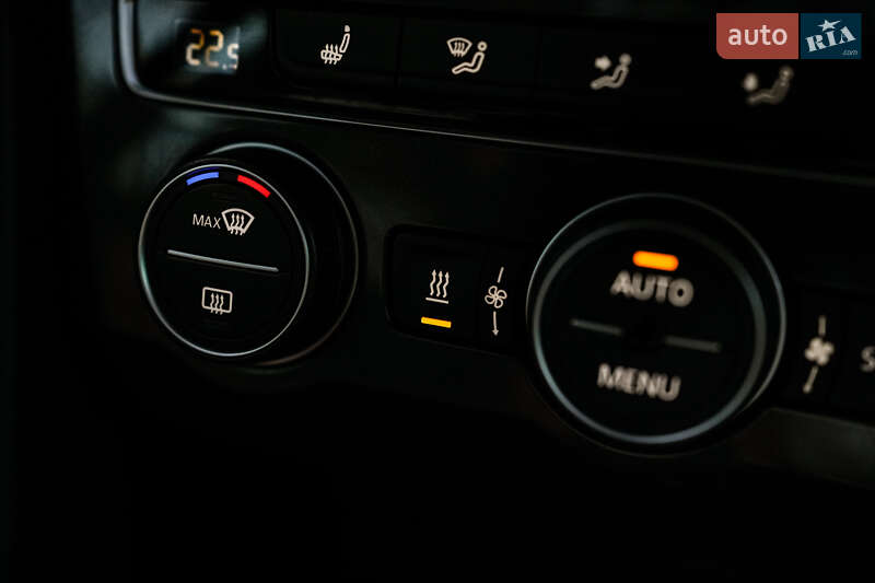 Внедорожник / Кроссовер Volkswagen Tiguan 2016 в Луцке