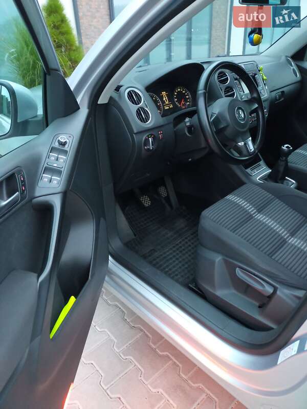 Позашляховик / Кросовер Volkswagen Tiguan 2010 в Тернополі