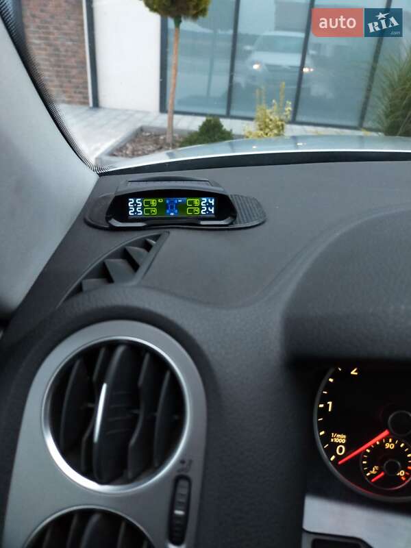 Позашляховик / Кросовер Volkswagen Tiguan 2010 в Тернополі