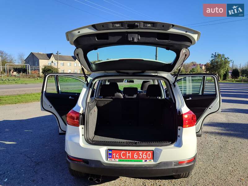 Внедорожник / Кроссовер Volkswagen Tiguan 2017 в Дубно