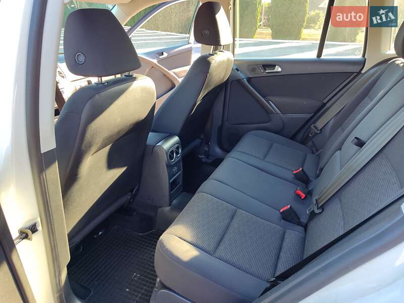 Внедорожник / Кроссовер Volkswagen Tiguan 2017 в Дубно