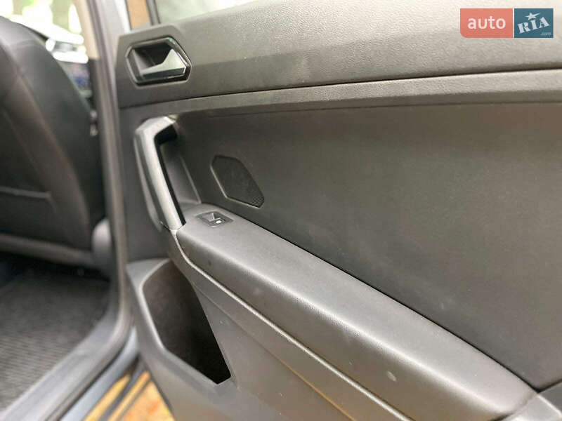 Внедорожник / Кроссовер Volkswagen Tiguan 2017 в Киеве фото 47 Внедорожник / Кроссовер Volkswagen Tiguan 2017 в Киеве