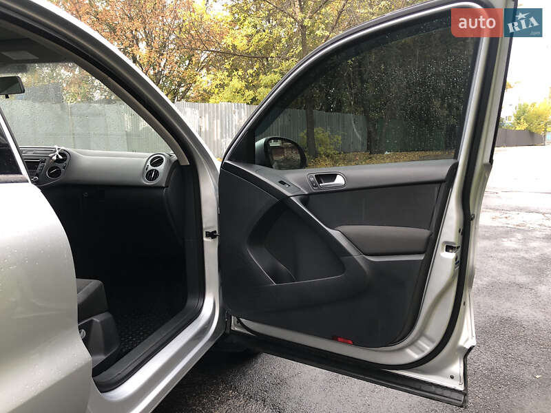 Внедорожник / Кроссовер Volkswagen Tiguan 2015 в Кременчуге фото 36 Внедорожник / Кроссовер Volkswagen Tiguan 2015 в Кременчуге