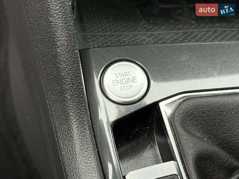 Внедорожник / Кроссовер Volkswagen Tiguan 2022 в Киеве фото 16 Внедорожник / Кроссовер Volkswagen Tiguan 2022 в Киеве