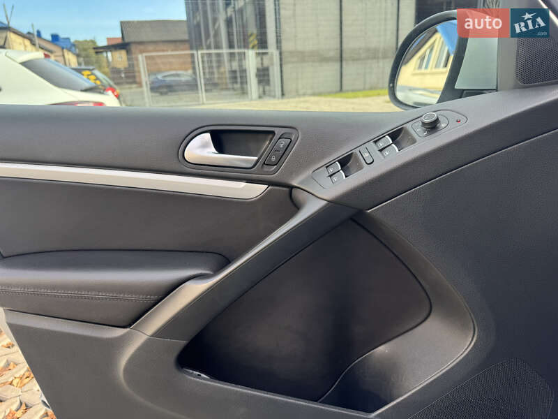 Внедорожник / Кроссовер Volkswagen Tiguan 2016 в Ивано-Франковске