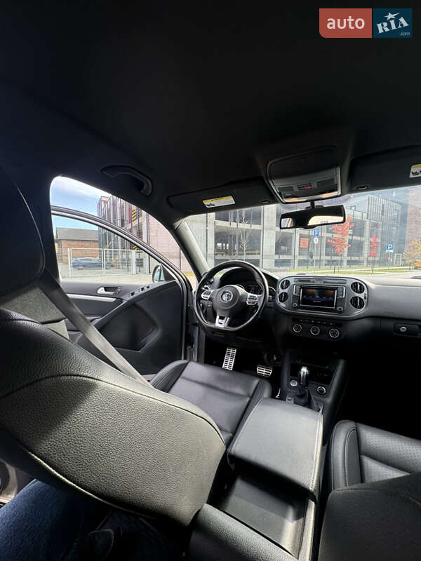 Внедорожник / Кроссовер Volkswagen Tiguan 2016 в Ивано-Франковске