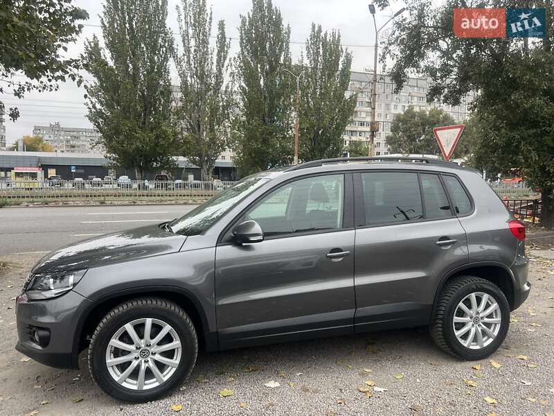 Позашляховик / Кросовер Volkswagen Tiguan 2015 в Дніпрі