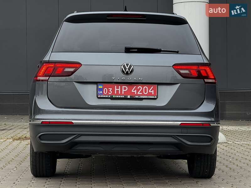 Внедорожник / Кроссовер Volkswagen Tiguan 2022 в Киеве