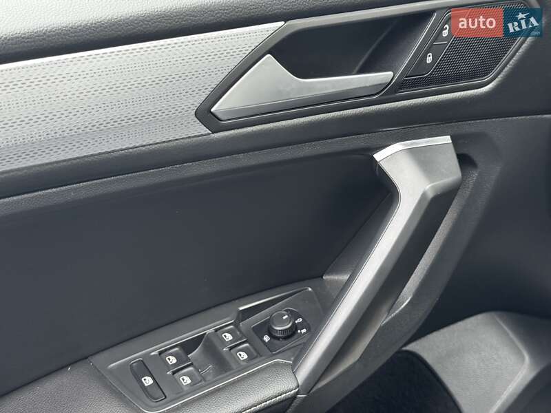 Внедорожник / Кроссовер Volkswagen Tiguan 2022 в Киеве