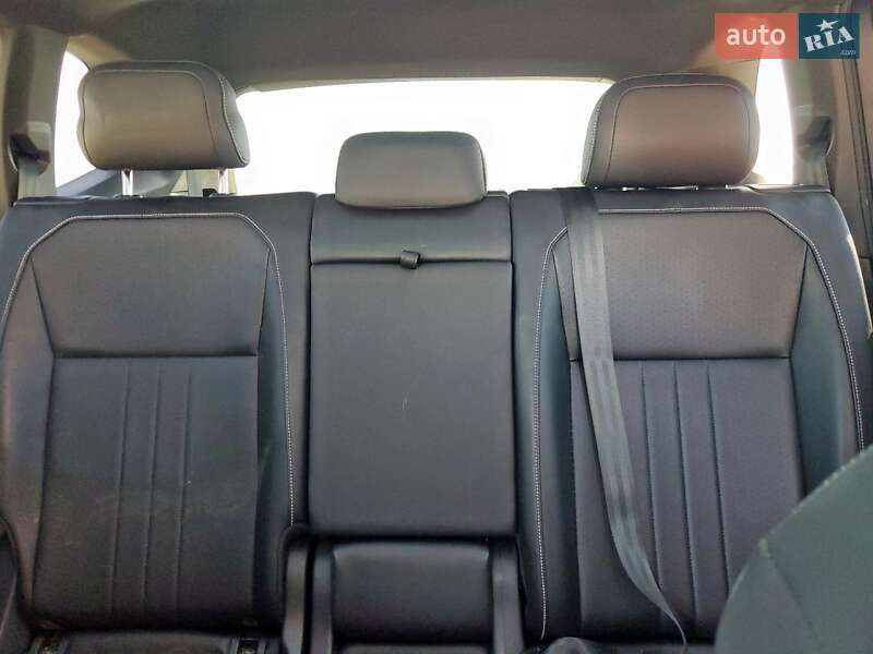 Внедорожник / Кроссовер Volkswagen Tiguan 2022 в Львове