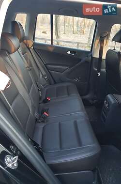 Позашляховик / Кросовер Volkswagen Tiguan 2015 в  фото 16 Позашляховик / Кросовер Volkswagen Tiguan 2015 в