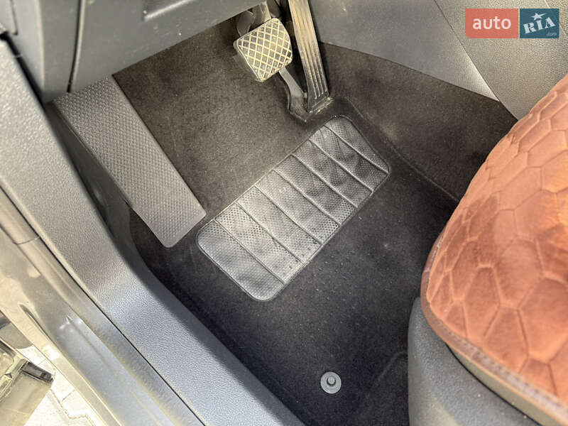 Внедорожник / Кроссовер Volkswagen Tiguan 2015 в Тернополе