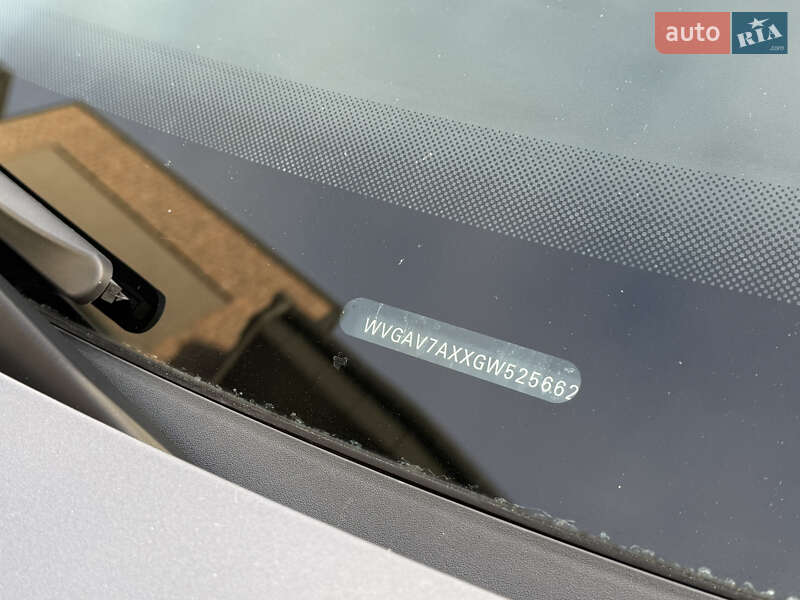 Внедорожник / Кроссовер Volkswagen Tiguan 2015 в Тернополе