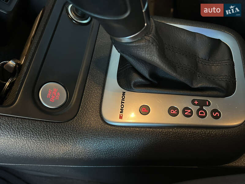 Внедорожник / Кроссовер Volkswagen Tiguan 2016 в Николаеве