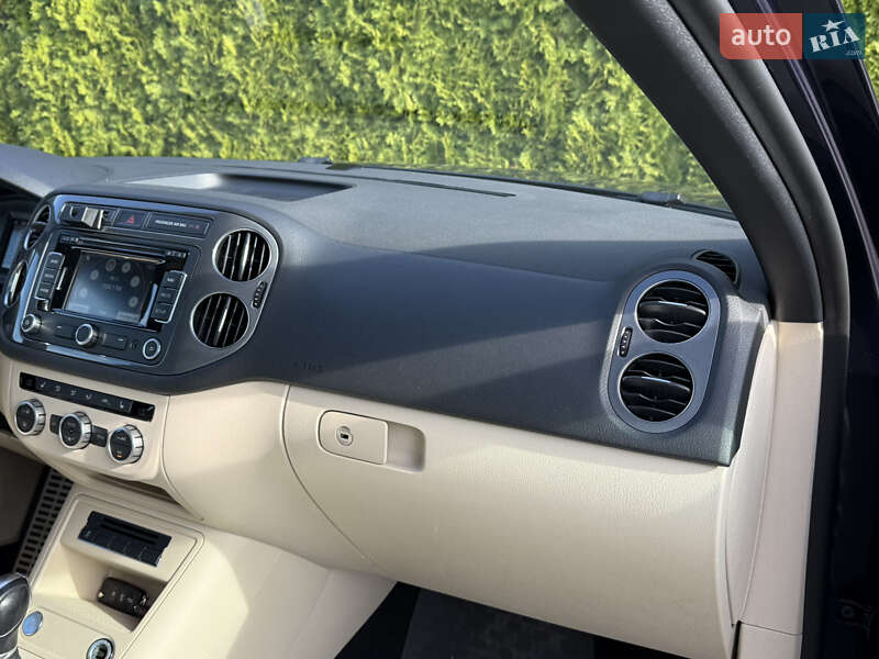 Позашляховик / Кросовер Volkswagen Tiguan 2015 в Стрию