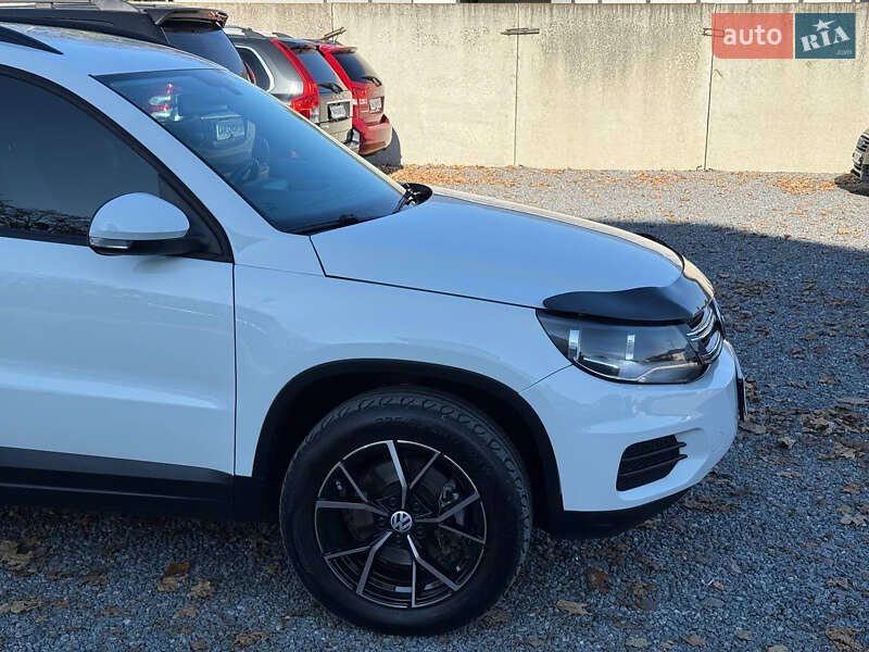 Внедорожник / Кроссовер Volkswagen Tiguan 2016 в Стрые