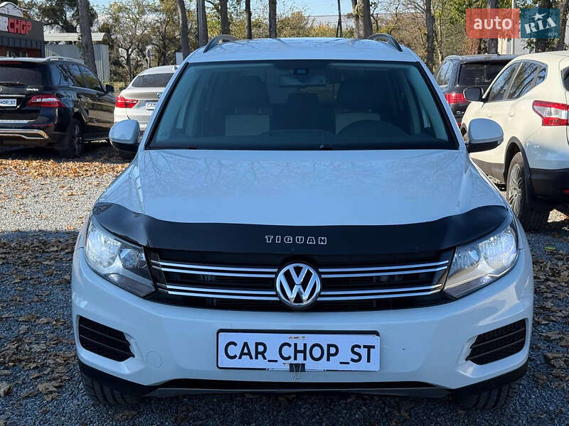 Внедорожник / Кроссовер Volkswagen Tiguan 2016 в Стрые