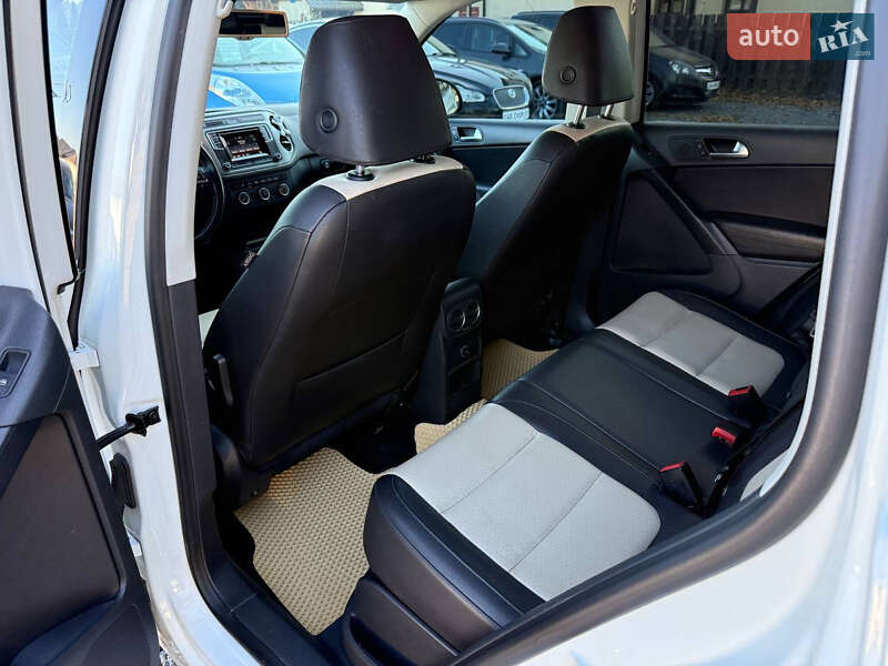 Внедорожник / Кроссовер Volkswagen Tiguan 2016 в Стрые