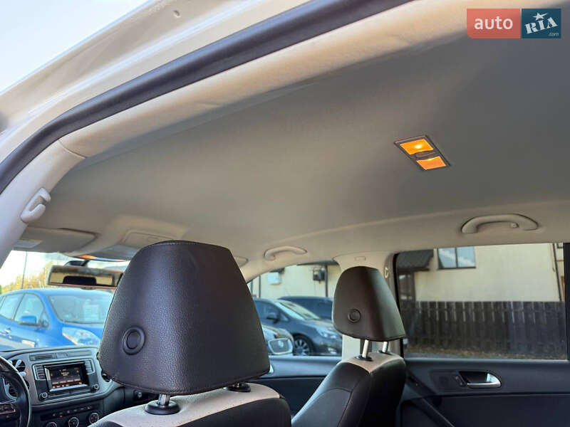 Внедорожник / Кроссовер Volkswagen Tiguan 2016 в Стрые