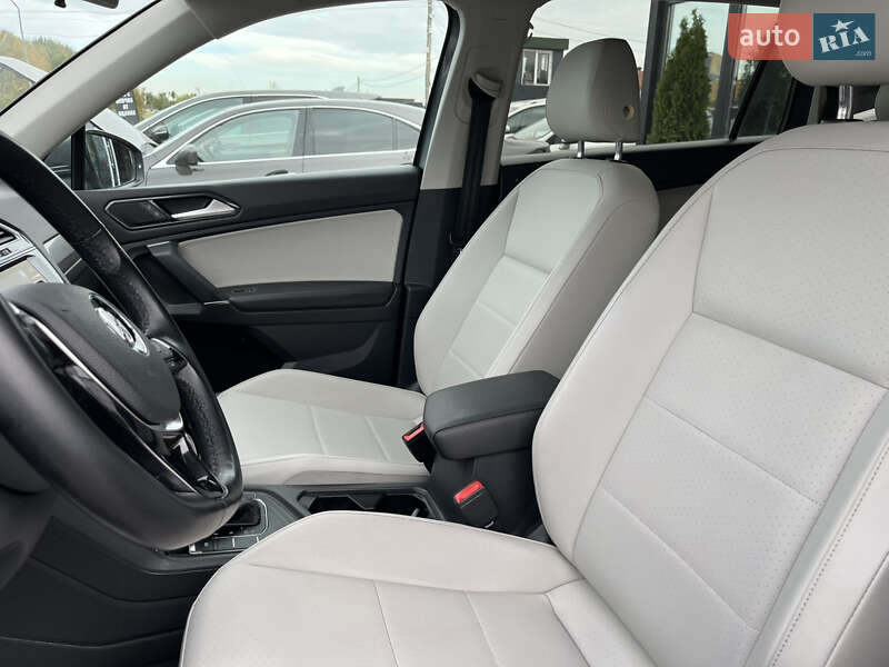 Внедорожник / Кроссовер Volkswagen Tiguan 2017 в Львове фото 12 Внедорожник / Кроссовер Volkswagen Tiguan 2017 в Львове