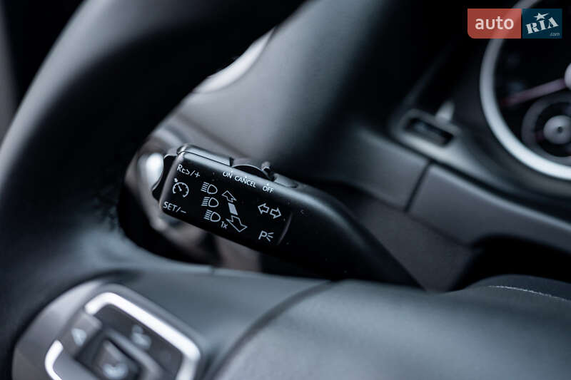 Внедорожник / Кроссовер Volkswagen Tiguan 2016 в Киеве фото 24 Внедорожник / Кроссовер Volkswagen Tiguan 2016 в Киеве