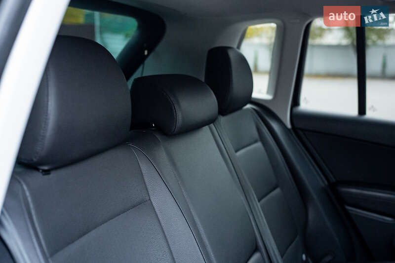 Внедорожник / Кроссовер Volkswagen Tiguan 2016 в Киеве фото 35 Внедорожник / Кроссовер Volkswagen Tiguan 2016 в Киеве