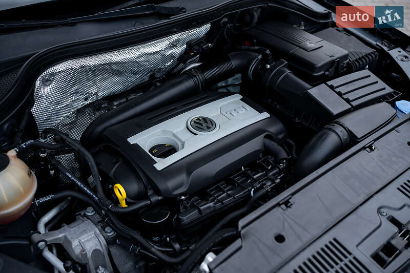 Внедорожник / Кроссовер Volkswagen Tiguan 2016 в Киеве фото 38 Внедорожник / Кроссовер Volkswagen Tiguan 2016 в Киеве