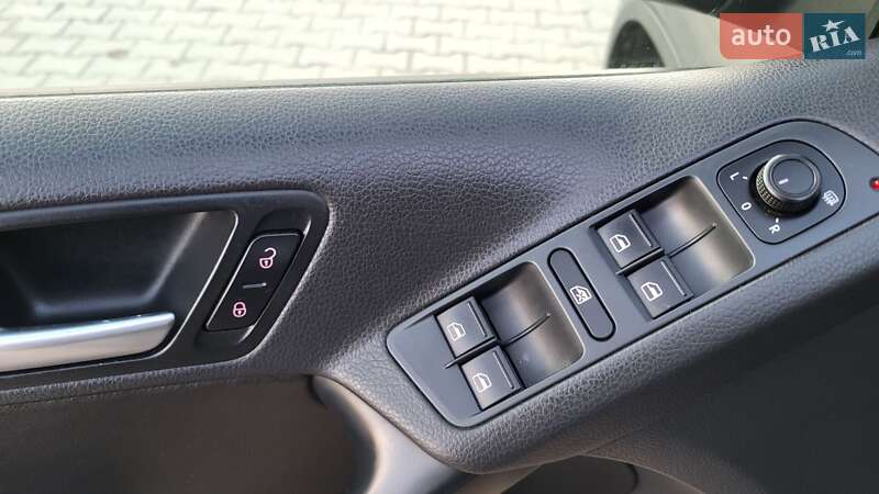 Внедорожник / Кроссовер Volkswagen Tiguan 2015 в Косове