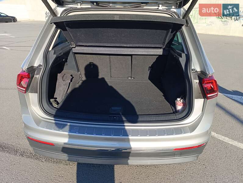 Позашляховик / Кросовер Volkswagen Tiguan 2016 в Львові