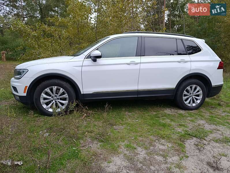 Внедорожник / Кроссовер Volkswagen Tiguan 2017 в Киеве фото 7 Внедорожник / Кроссовер Volkswagen Tiguan 2017 в Киеве