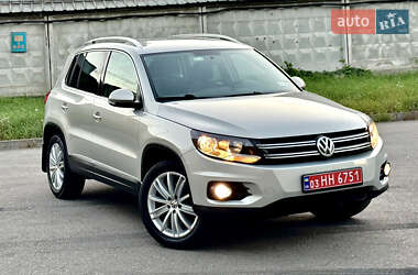 Позашляховик / Кросовер Volkswagen Tiguan 2014 в Києві