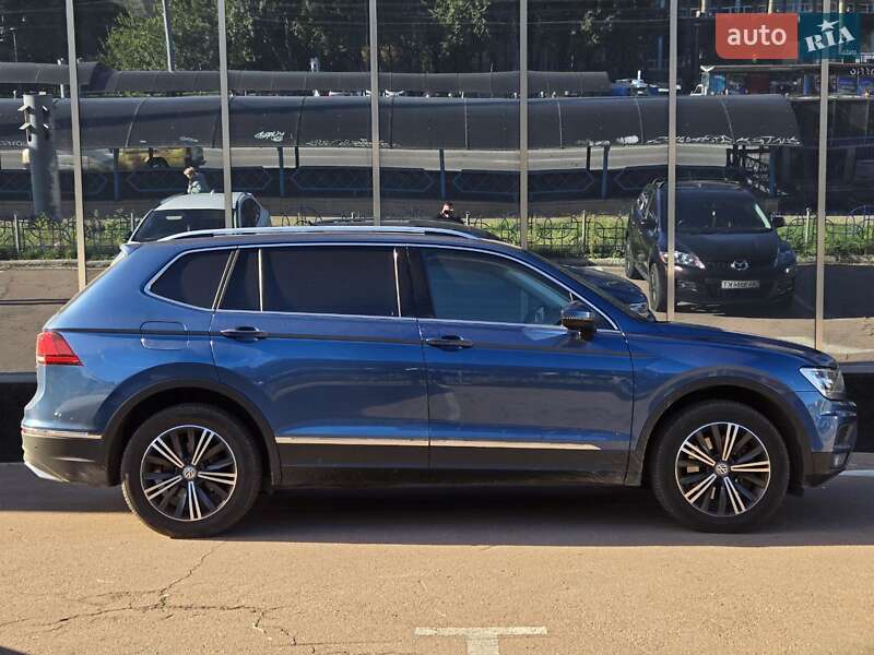 Внедорожник / Кроссовер Volkswagen Tiguan 2018 в Киеве фото 2 Внедорожник / Кроссовер Volkswagen Tiguan 2018 в Киеве