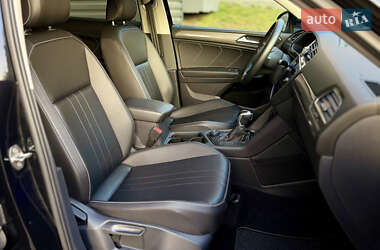 Внедорожник / Кроссовер Volkswagen Tiguan 2021 в 