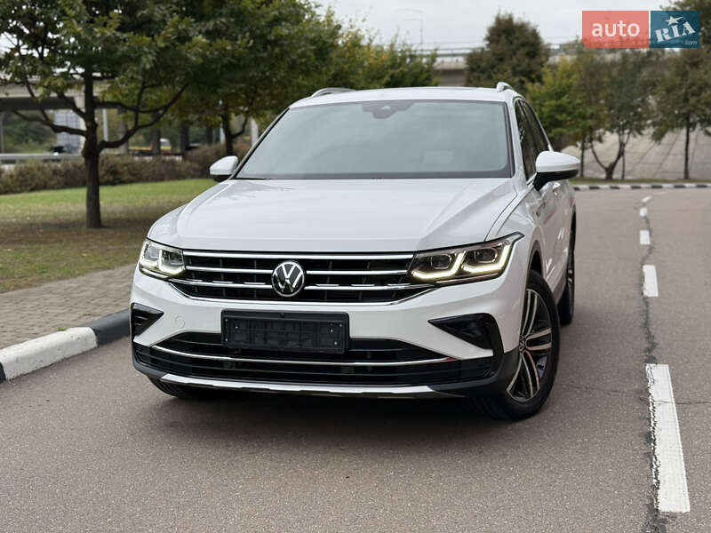 Внедорожник / Кроссовер Volkswagen Tiguan 2022 в Киеве