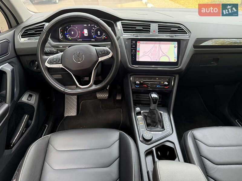 Внедорожник / Кроссовер Volkswagen Tiguan 2022 в Киеве