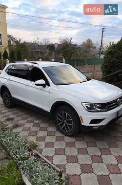 Внедорожник / Кроссовер Volkswagen Tiguan 2017 в Шептицькому