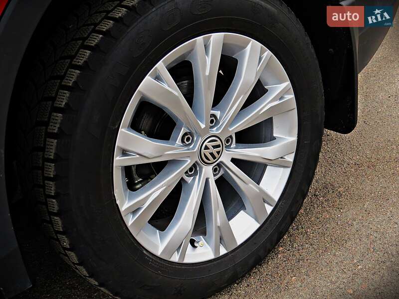 Внедорожник / Кроссовер Volkswagen Tiguan 2018 в Черкассах фото 5 Внедорожник / Кроссовер Volkswagen Tiguan 2018 в Черкассах