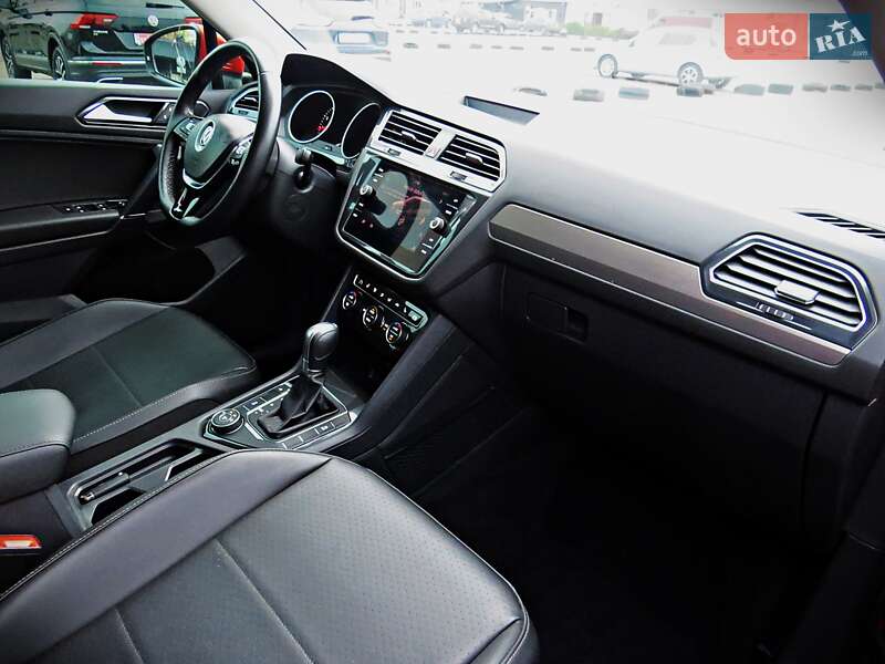 Внедорожник / Кроссовер Volkswagen Tiguan 2018 в Черкассах фото 20 Внедорожник / Кроссовер Volkswagen Tiguan 2018 в Черкассах
