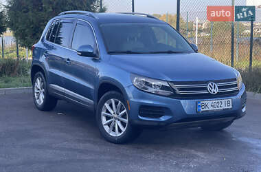 Позашляховик / Кросовер Volkswagen Tiguan 2016 в Рівному