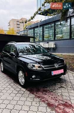Позашляховик / Кросовер Volkswagen Tiguan 2015 в Рівному