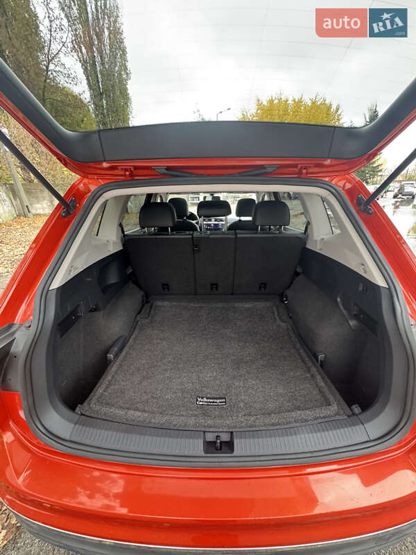 Внедорожник / Кроссовер Volkswagen Tiguan 2018 в Киеве фото 16 Внедорожник / Кроссовер Volkswagen Tiguan 2018 в Киеве