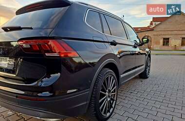Внедорожник / Кроссовер Volkswagen Tiguan 2020 в 