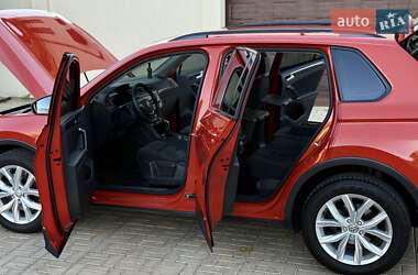 Внедорожник / Кроссовер Volkswagen Tiguan 2017 в Одессе