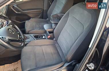 Внедорожник / Кроссовер Volkswagen Tiguan 2020 в 