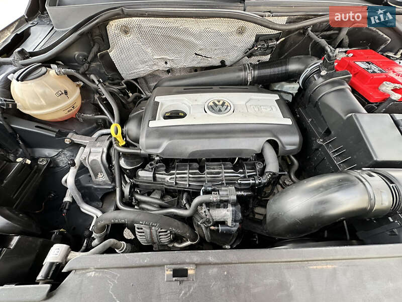 Внедорожник / Кроссовер Volkswagen Tiguan 2017 в Виннице