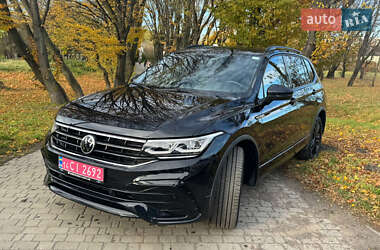 Внедорожник / Кроссовер Volkswagen Tiguan 2022 в Львове