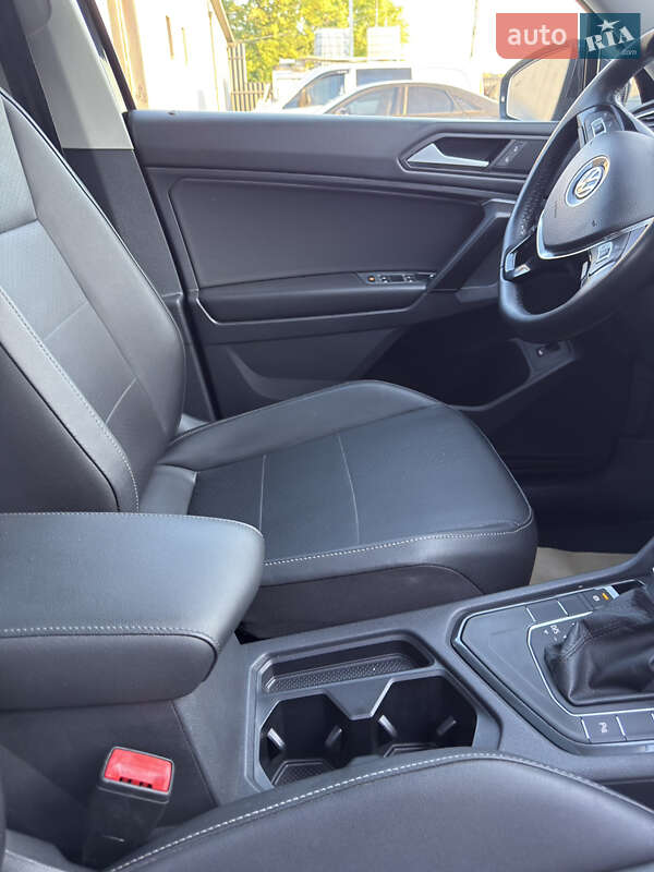 Позашляховик / Кросовер Volkswagen Tiguan 2019 в Рівному фото 28 Позашляховик / Кросовер Volkswagen Tiguan 2019 в Рівному